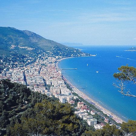 Hotel Danio Lungomare Alassio Zewnętrze zdjęcie