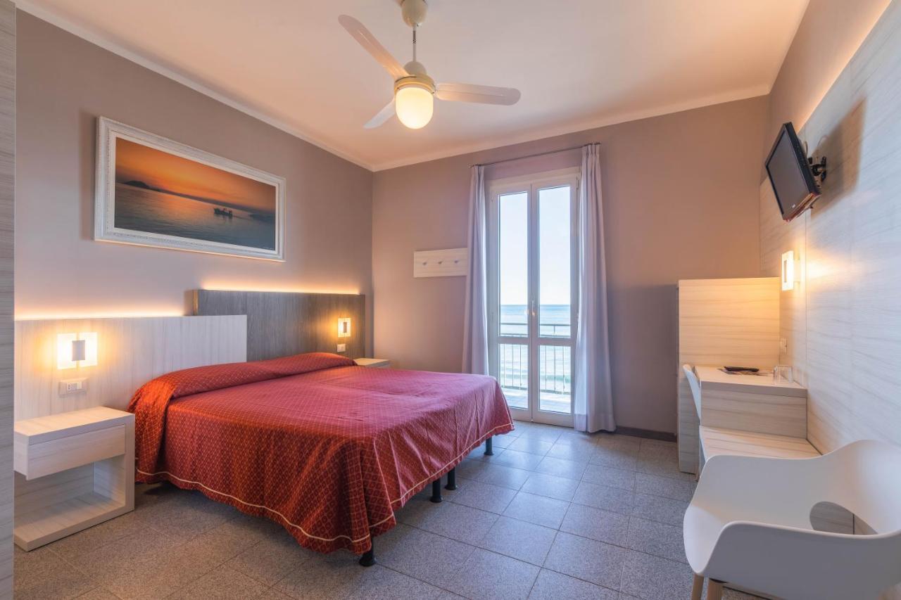 Hotel Danio Lungomare Alassio Zewnętrze zdjęcie